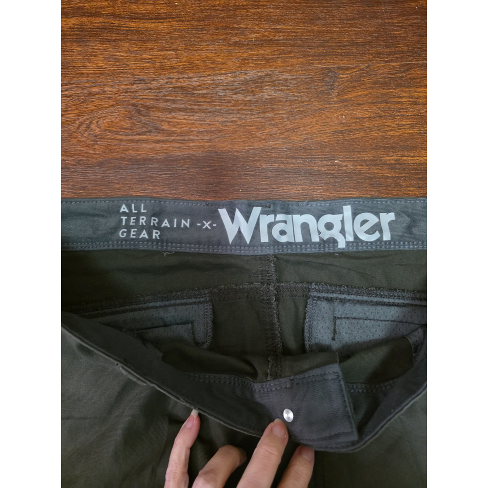 Mens Wrangler all terrain gear olive pants size 38‎ x 32 - Picture 2 of 4